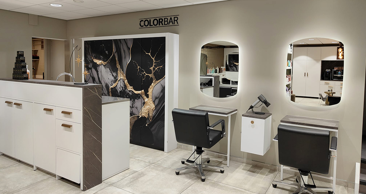 Ontdek de Betovering van Onze Nieuwe Salon in het Centrum